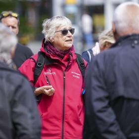 Guide viser rundt på en guidet tur i Fredericia.