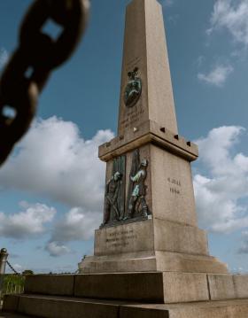 Find Lundings Monument på Fredericia Vold